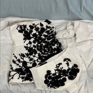 D2Squared ICONIC mini dress Black and White Floral Set sz 40/ XS